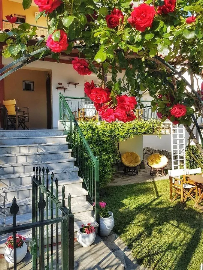 Perfect Hospitality - Elenas House, Nikiti Villa Greece